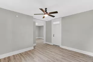 524 N Market St, Winamac, IN 46996 - Photo 9