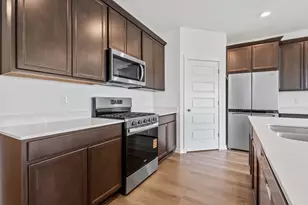 10657 Blaine St, Crown Point, IN 46373 - Photo 3