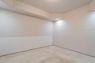 2255 Naples Dr, Valparaiso, IN 46385 - Photo 61