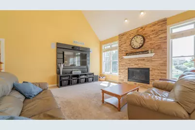 2255 Naples Drive, Valparaiso, IN 46385 - Photo 11