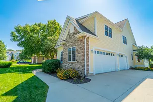 2255 Naples Dr, Valparaiso, IN 46385 - Photo 5