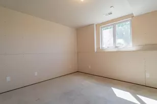 2255 Naples Dr, Valparaiso, IN 46385 - Photo 55