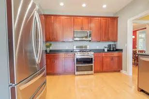 2255 Naples Dr, Valparaiso, IN 46385 - Photo 13