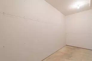 2255 Naples Dr, Valparaiso, IN 46385 - Photo 53