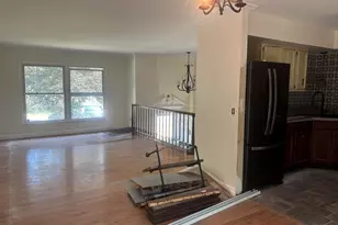 816 Water St, Hobart, IN 46342 - Photo 7