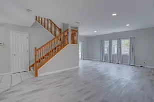 1239 Fox Hollow Dr, Chesterton, IN 46304 - Photo 3