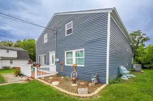 220 S Linda St, Hobart, IN 46342 - Photo 3