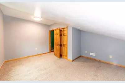 220 S Linda Street, Hobart, IN 46342 - Photo 37