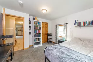 220 S Linda St, Hobart, IN 46342 - Photo 23