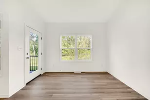 476 Magnolia Ln, Chesterton, IN 46304 - Photo 5