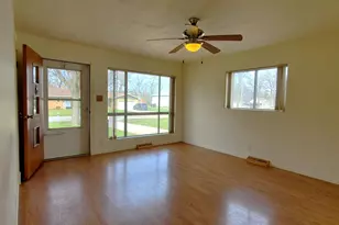 805 W Washington St, Rensselaer, IN 47978 - Photo 5