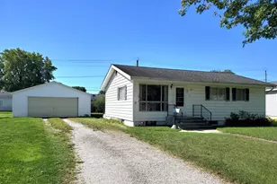 805 W Washington St, Rensselaer, IN 47978 - Photo 1