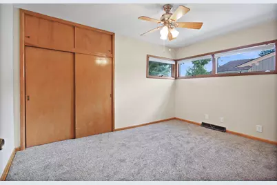 7911 Jackson Avenue, Munster, IN 46321 - Photo 11