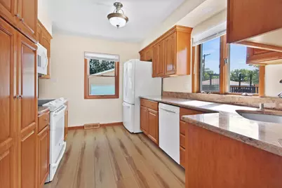 7911 Jackson Avenue, Munster, IN 46321 - Photo 7