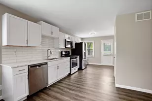 1107 W 63rd Ave, Merrillville, IN 46410 - Photo 9