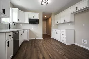 10524 Coyote Trl, Wheatfield, IN 46392 - Photo 13