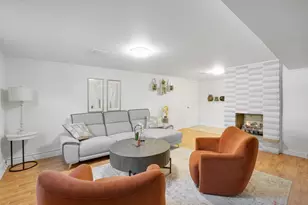 8612 Jefferson Ave, Munster, IN 46321 - Photo 13