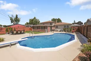 8612 Jefferson Ave, Munster, IN 46321 - Photo 17