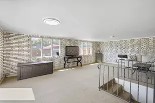 8612 Jefferson Ave, Munster, IN 46321 - Photo 7