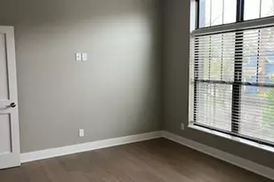 208 N Campbell St, Valparaiso, IN 46385 - Photo 13