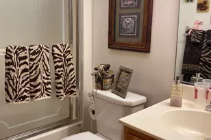 523 Hidden Oak Dr, Hobart, IN 46342 - Photo 13