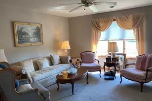 523 Hidden Oak Dr, Hobart, IN 46342 - Photo 5