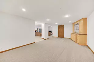 2102 Emmett Ct, Valparaiso, IN 46385 - Photo 27