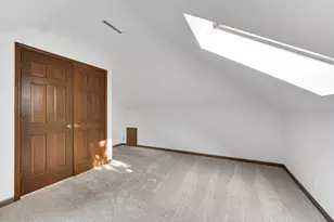 2102 Emmett Ct, Valparaiso, IN 46385 - Photo 21