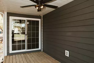 106 E Trett St, Wheatfield, IN 46392 - Photo 15