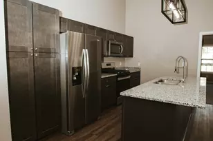 106 E Trett St, Wheatfield, IN 46392 - Photo 11