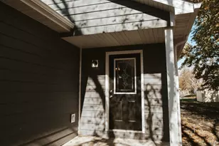 106 E Trett St, Wheatfield, IN 46392 - Photo 3