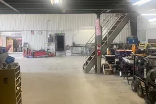 906 Calumet Ave, Valparaiso, IN 46383 - Photo 3