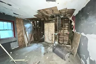 856 Kentucky St, Gary, IN 46402 - Photo 5