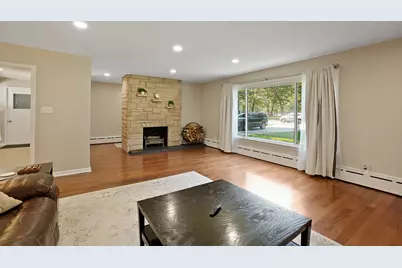 744 S Court Street, Crown Point, IN 46307 - Photo 9