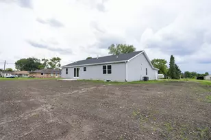 855 N Matheson Ave, Rensselaer, IN 47978 - Photo 7