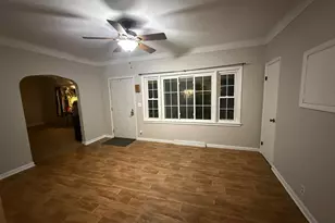 301 Hoffman St, Crown Point, IN 46307 - Photo 7