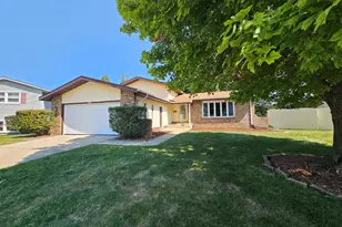 9123 Crestwood Ct, Munster, IN 46321 - Photo 1