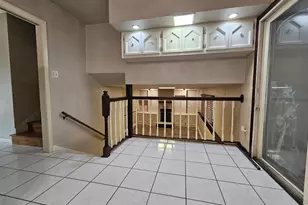 9123 Crestwood Ct, Munster, IN 46321 - Photo 25