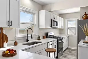 1321 Jackson St, Hobart, IN 46342 - Photo 7