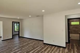 7014 N Bungalow Dr, New Carlisle, IN 46552 - Photo 37