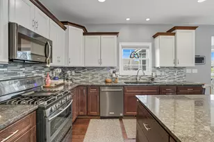 13028 Waterleaf Dr, Saint John, IN 46373 - Photo 5