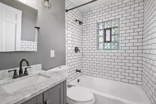 1206 Sycamore St, Crown Point, IN 46307 - Photo 7