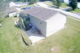 4286 Deer Run Ct, Lake Station, IN 46405 - Photo 37