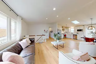 3064 Parkwood Pl, Crown Point, IN 46307 - Photo 5