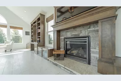 520 E 700 N, Valparaiso, IN 46383 - Photo 13