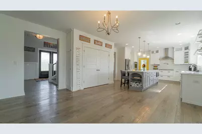 520 E 700 N, Valparaiso, IN 46383 - Photo 3