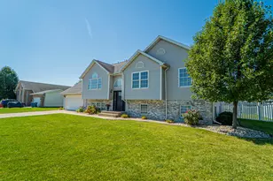 611 Iowa Dr, Lowell, IN 46356 - Photo 5