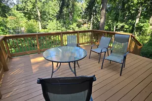 1954 Lawndale Dr, Valparaiso, IN 46383 - Photo 5