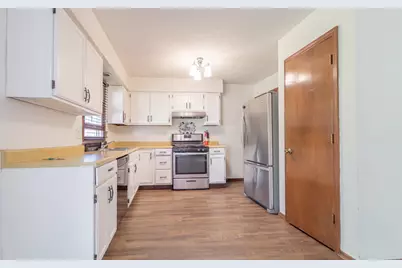 6698 Monument Avenue, Portage, IN 46368 - Photo 3