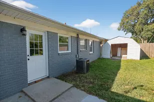 2816 W 38th Pl, Hobart, IN 46342 - Photo 25